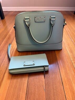 kate spade mint green dome satchel with matching wristlet wallet